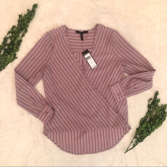 BCBG MAX Azria Wrap Hem Long Sleeve Woven Top NWT - Picture 4 of 7